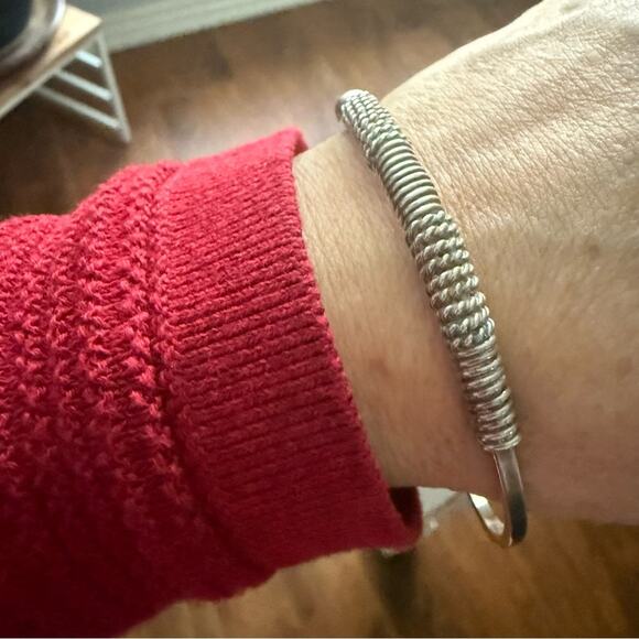 925 Sterling Silver Cuff Bracelet - Picture 3 of 9